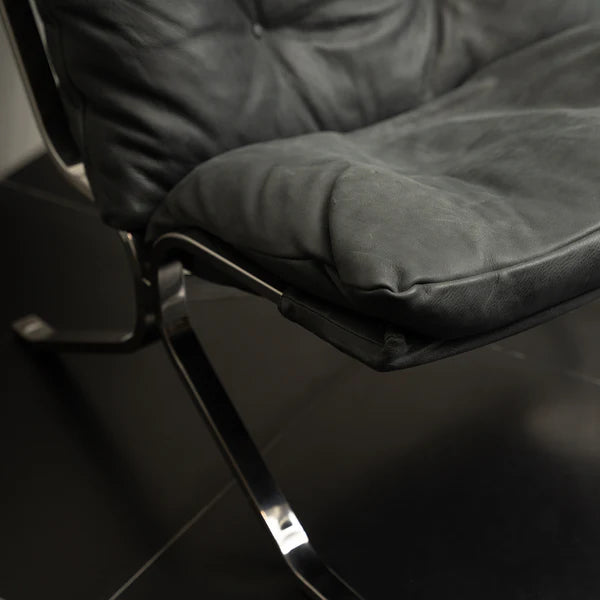 Atlas Lounge Chair
