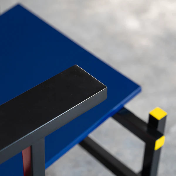 De Stijl Lounge Chair