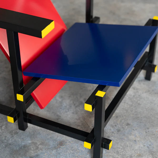 De Stijl Lounge Chair