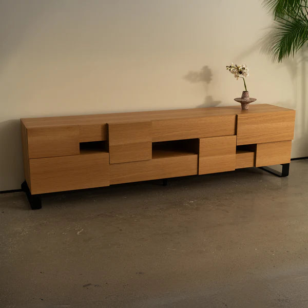 Linea Vista Console