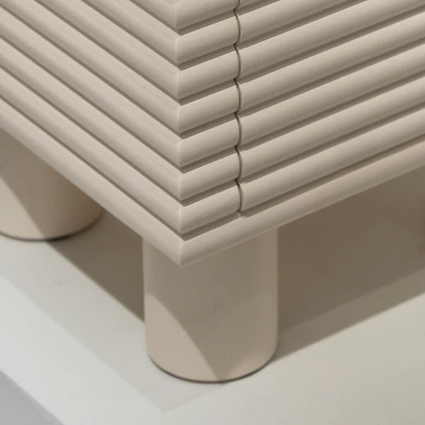 Rondo Forma Side Table