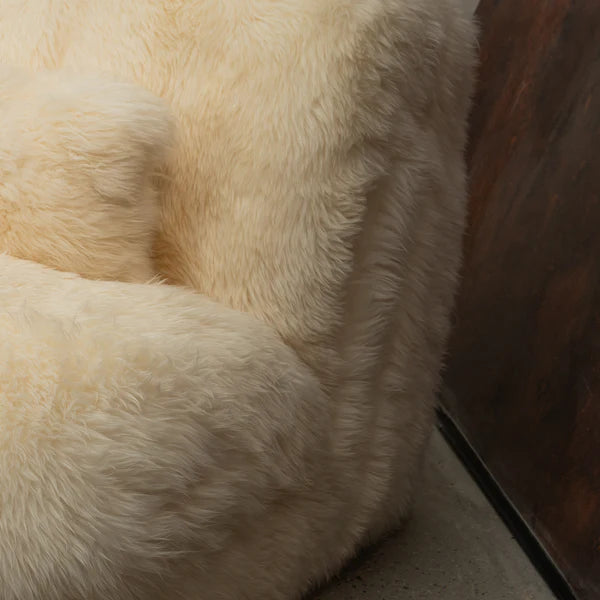Alpina Plush Lounger