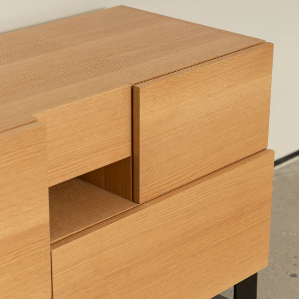 Linea Vista Console